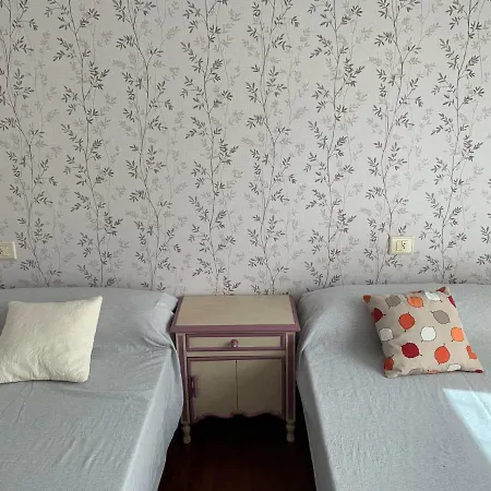 Privado A 15 Minutos De Santiago Y 15 De Playas De Noia Y Barbanza Apartamento *